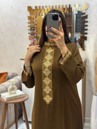 Marronبني